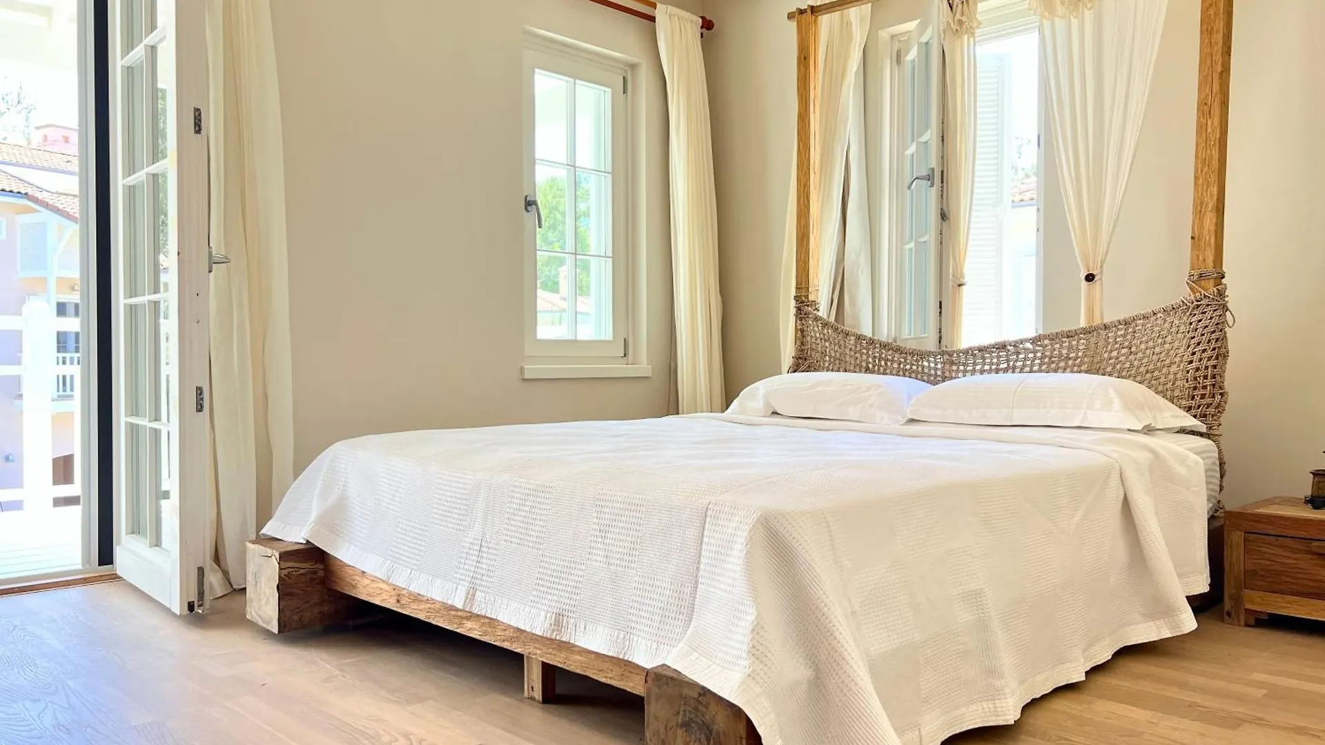 Portville 120 Stunning Corner Villa In Portville W/Canal Access In Gocek Fethiye
